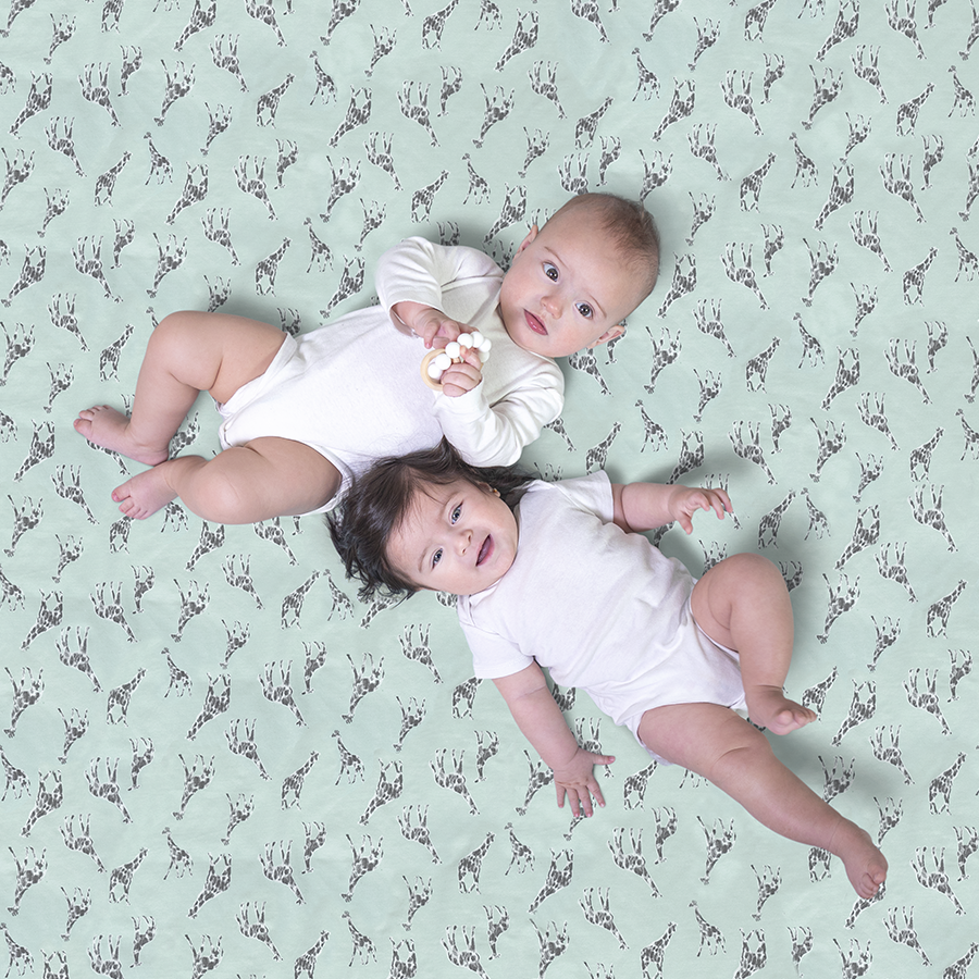 baby-comfort-knit-swaddle-1pk-jade-giraffes
